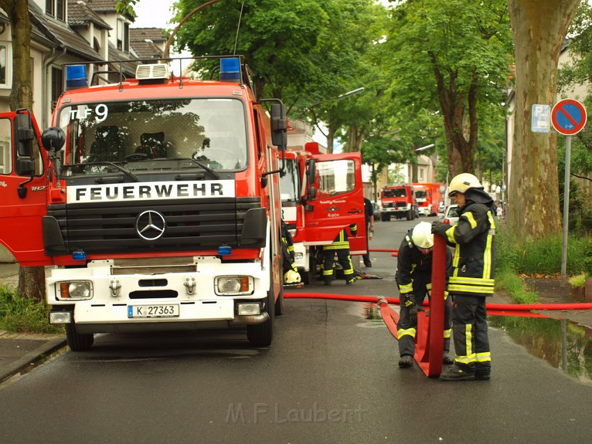 Feuer 2 Koeln Duennwald Odenthalerstr P298.JPG